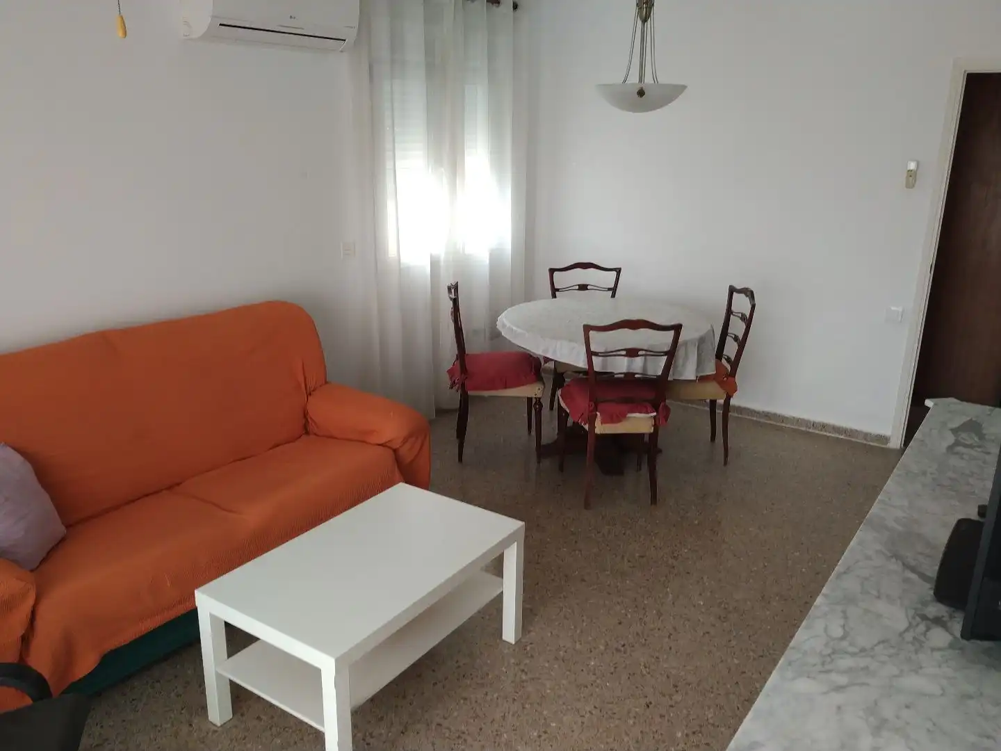 Sala de estar de Piso de alquiler en Murcia con Aire acondicionado, Terraza y Amueblado