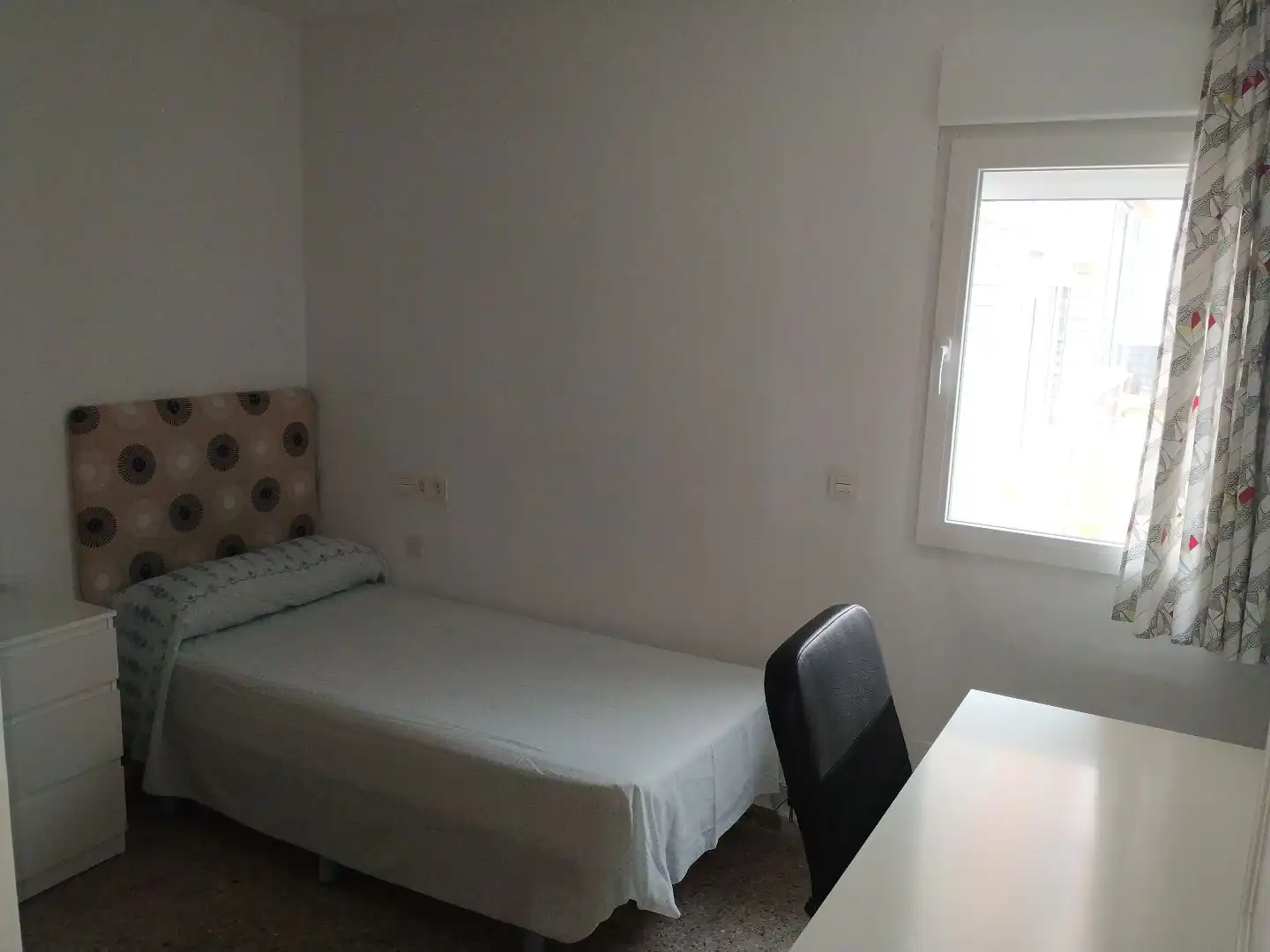 Habitación de Piso de alquiler en Murcia con Aire acondicionado, Terraza y Amueblado