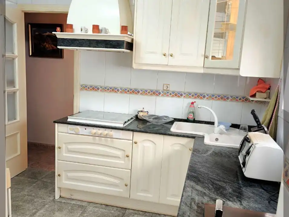 Piso en venta en Calle Pérez Galdós, 22, Nueva Andalucía Cocina de Piso en venta en Almería con Aire acondicionado, Calefacción y Amueblado