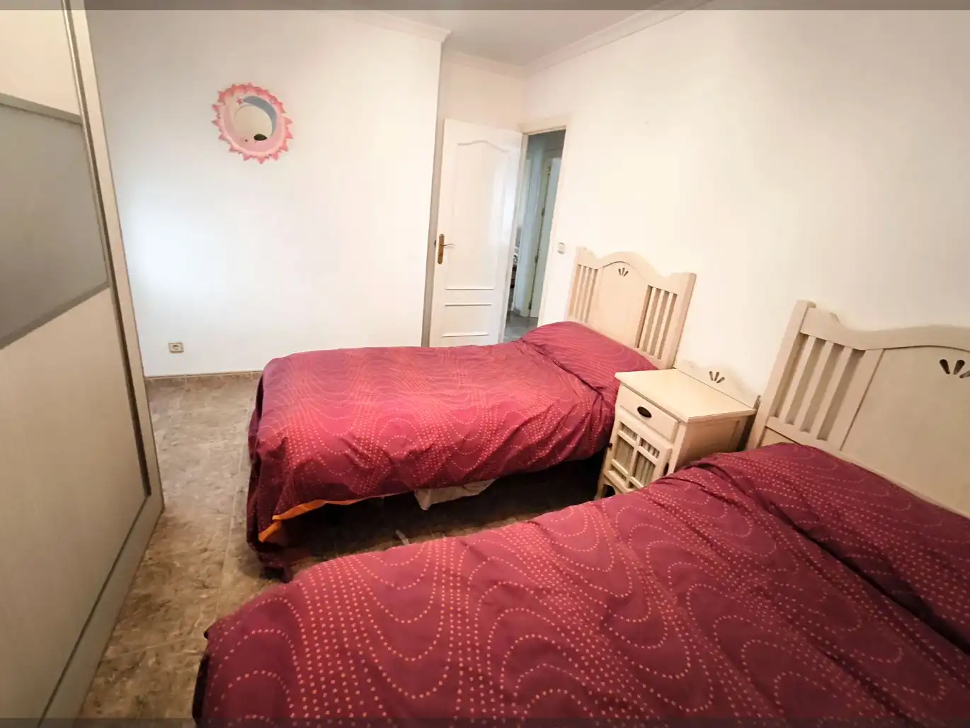 Piso en venta en Calle Pérez Galdós, 22, Nueva Andalucía Habitación de Piso en venta en Almería con Aire acondicionado, Calefacción y Amueblado
