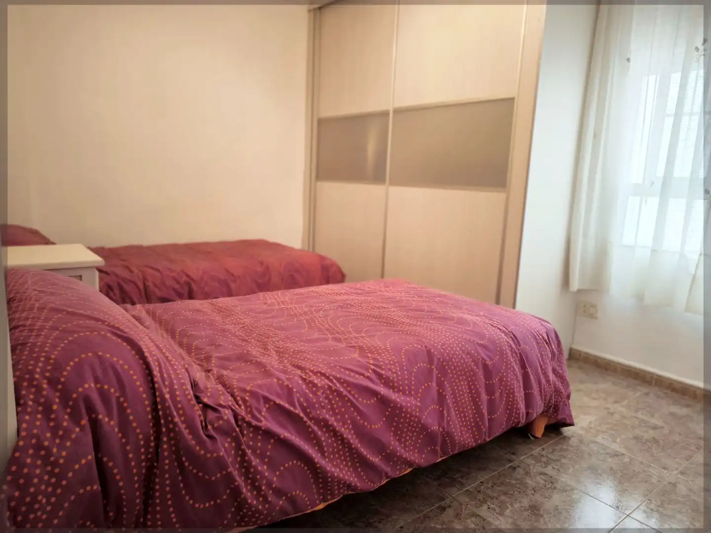 Piso en venta en Calle Pérez Galdós, 22, Nueva Andalucía Habitación de Piso en venta en Almería con Aire acondicionado, Calefacción y Amueblado