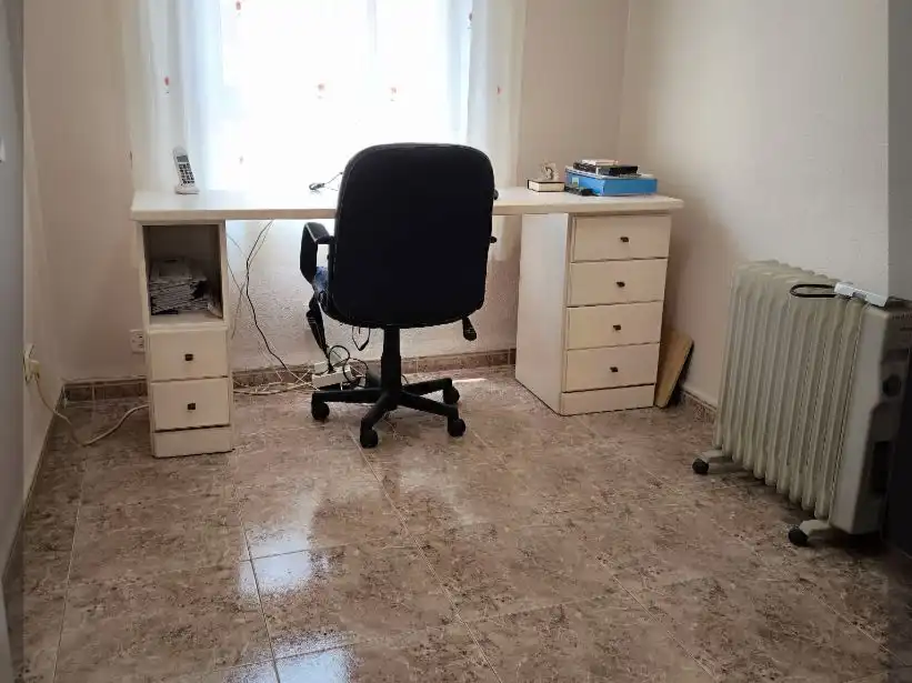 Piso en venta en Calle Pérez Galdós, 22, Nueva Andalucía Habitación de Piso en venta en Almería con Aire acondicionado, Calefacción y Amueblado