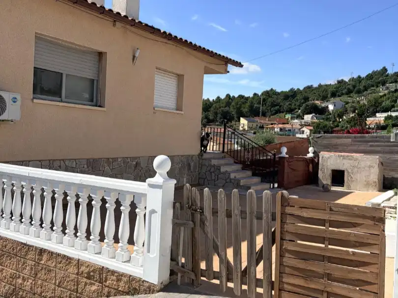 Vista exterior de Casa o chalet en venta en Bigues i Riells del Fai con Aire acondicionado, Terraza y Balcón