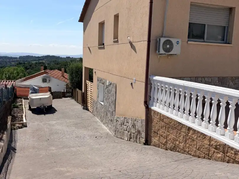 Vista exterior de Casa o chalet en venta en Bigues i Riells del Fai con Aire acondicionado, Terraza y Balcón