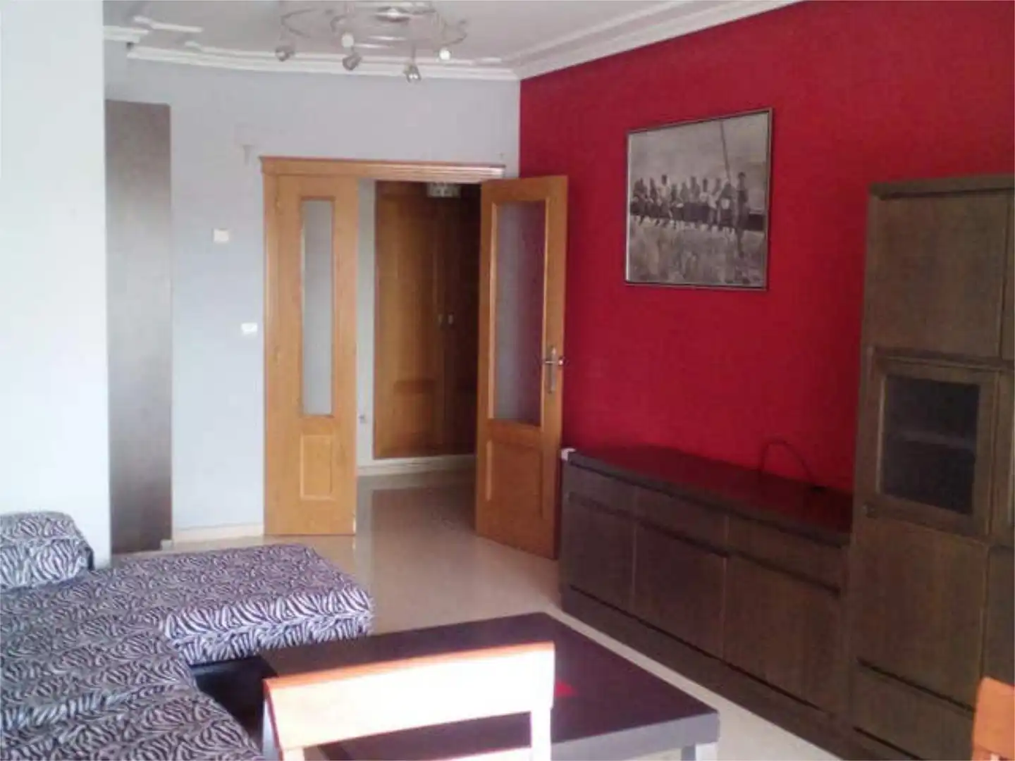 Flat for rent in Hospital Living room of Flat for rent in Albacete with Heating, Terrace and Furnished
