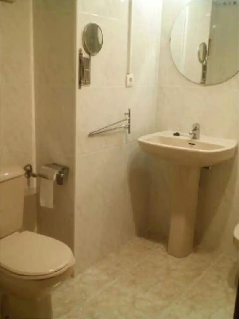 Flat for rent in Hospital Bathroom of Flat for rent in Albacete with Heating, Terrace and Furnished