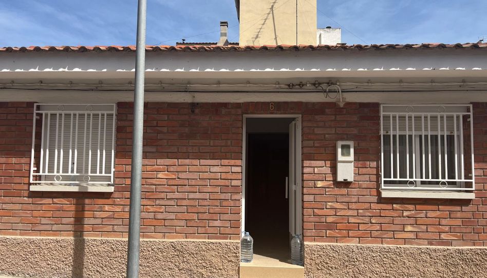 Planta baixa en venda a Calle J, 9, Mequinenza, Zaragoza - imatge 1 Foto 1 de Planta baixa en venda a Calle J, 9, Mequinenza, Zaragoza