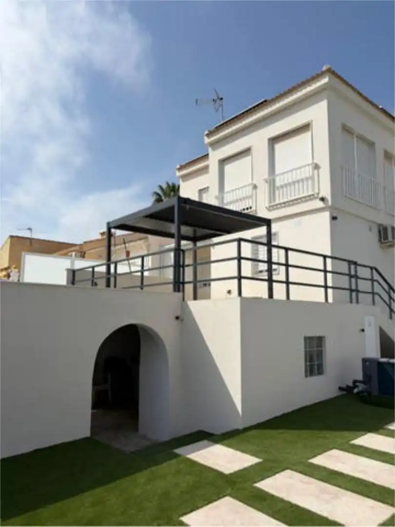 Terrassa de Casa adosada en venda en Pilar de la Horadada amb Terrassa i Piscina