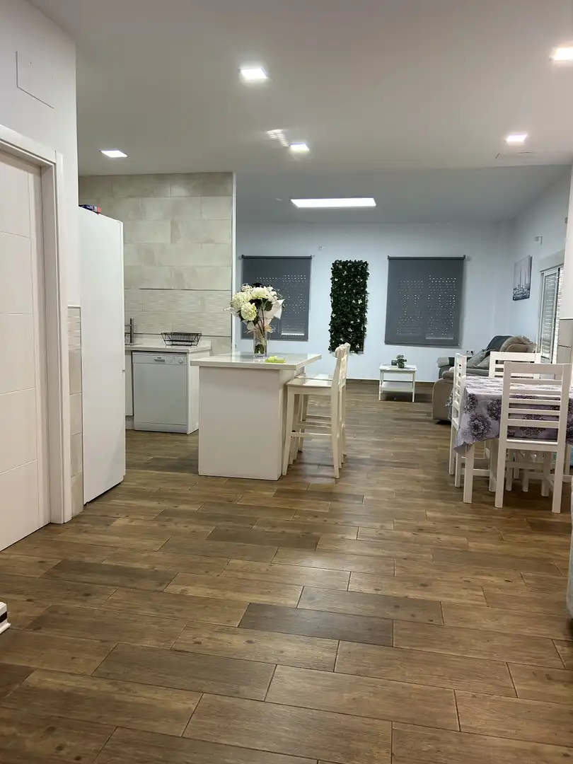 Planta baixa de lloguer a Calle Duero, 15, Vista Azul - Consolación Cuina de Planta baixa de lloguer en Dos Hermanas amb Aire condicionat, Calefacció i Moblat