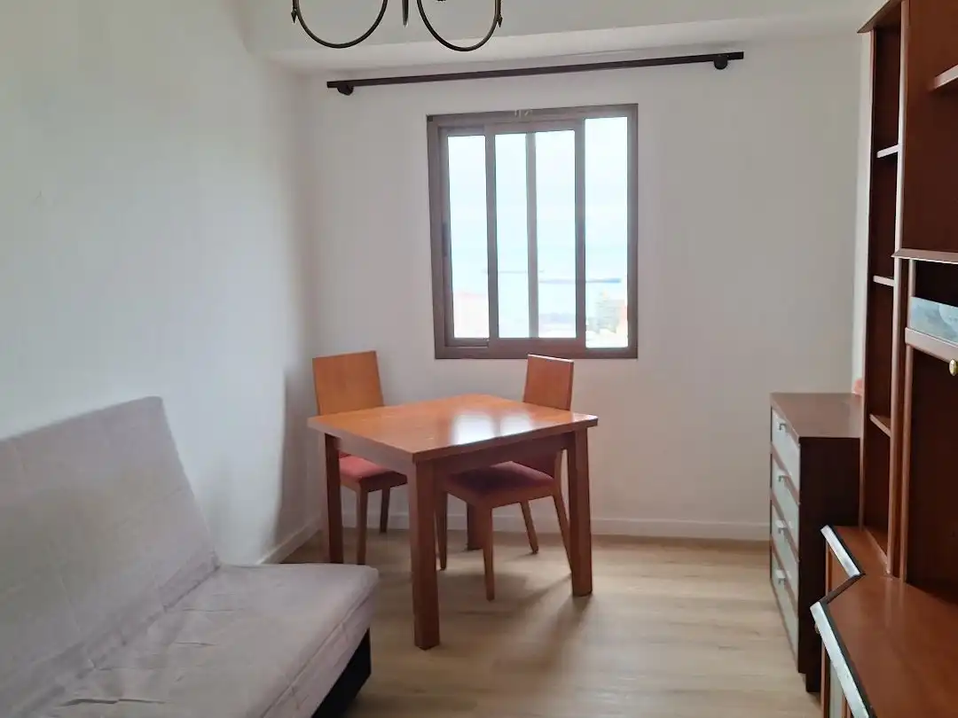 Piso de alquiler en Calle Demetria, 28, Schamann - Rehoyas Comedor de Piso de alquiler en Las Palmas de Gran Canaria con Parquet y Amueblado