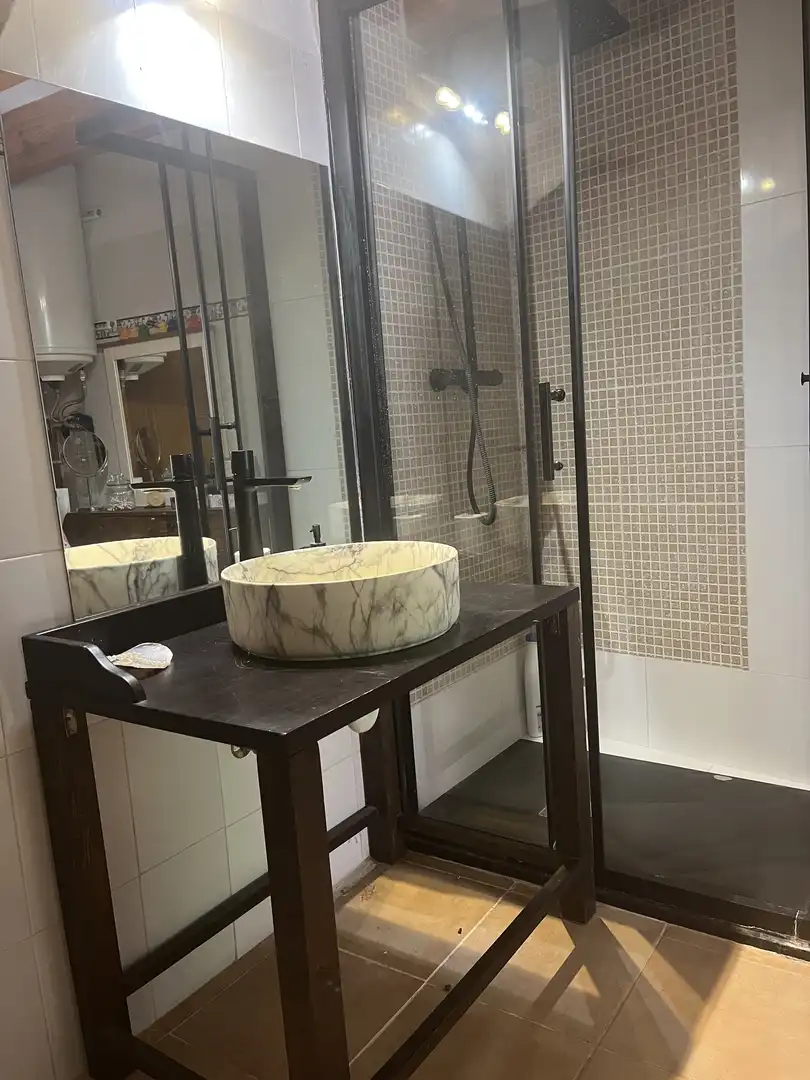 Flat for rent in Carrer des Vent, 67, Porreres Bathroom of Flat for rent in Porreres with Air Conditioner, Heating and Terrace