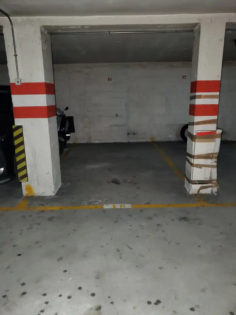 Parking de Garaje de alquiler en Ourense Capital 