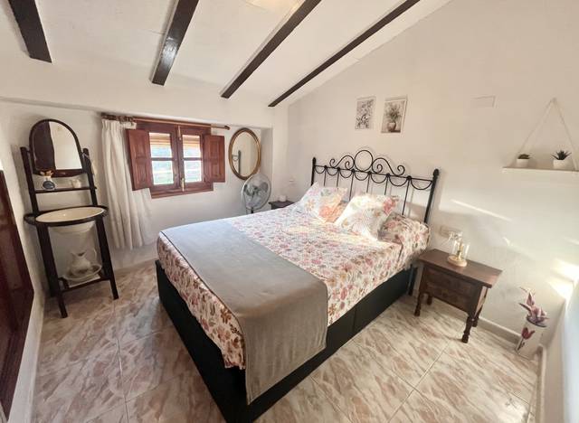Finca rústica en Alquiler en Calle Losa del Obispo, 35 en Alcublas