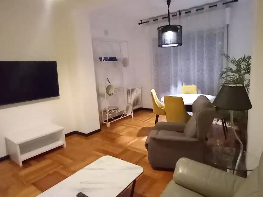 Wohnung zur Miete in Rúa Da Concordia, 17, Ourense Capital Wohnzimmer von Wohnung zur Miete in Ourense Capital mit Balkon