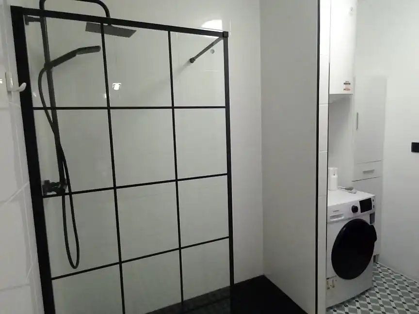 Wohnung zur Miete in Rúa Da Concordia, 17, Ourense Capital Badezimmer von Wohnung zur Miete in Ourense Capital mit Balkon