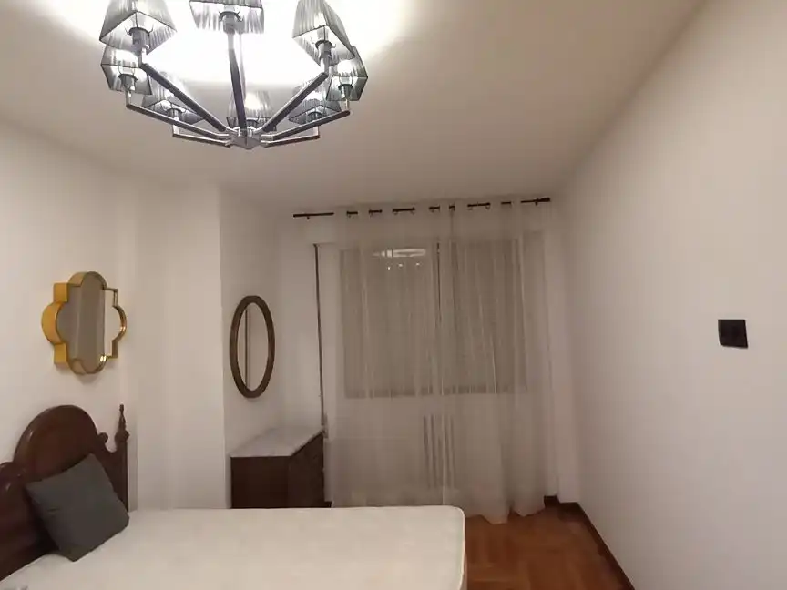 Wohnung zur Miete in Rúa Da Concordia, 17, Ourense Capital Schlafzimmer von Wohnung zur Miete in Ourense Capital mit Balkon