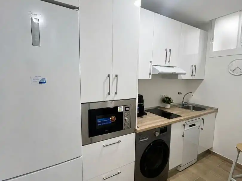 Piso de alquiler en Calle Tello de Guzmán, 1, Tiro de Línea Cocina de Piso de alquiler en Sevilla con Aire acondicionado y Amueblado
