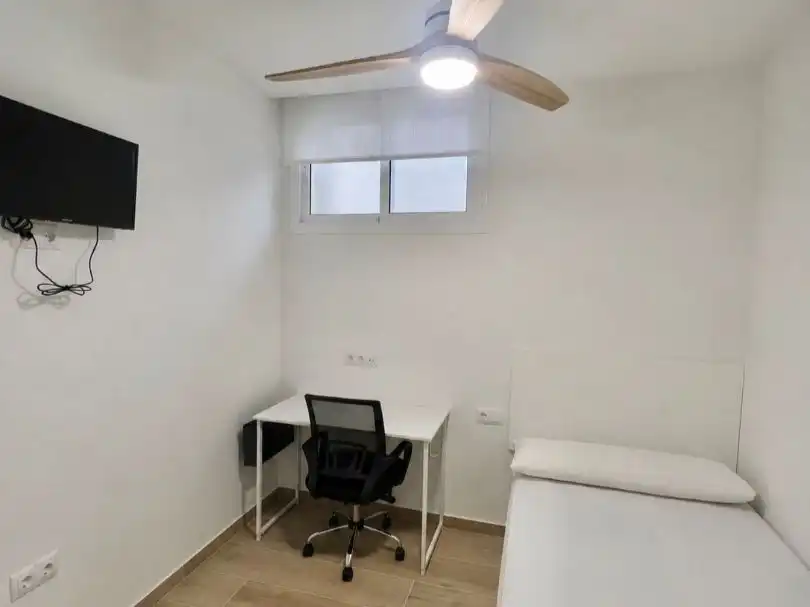Piso de alquiler en Calle Tello de Guzmán, 1, Tiro de Línea Habitación de Piso de alquiler en Sevilla con Aire acondicionado y Amueblado