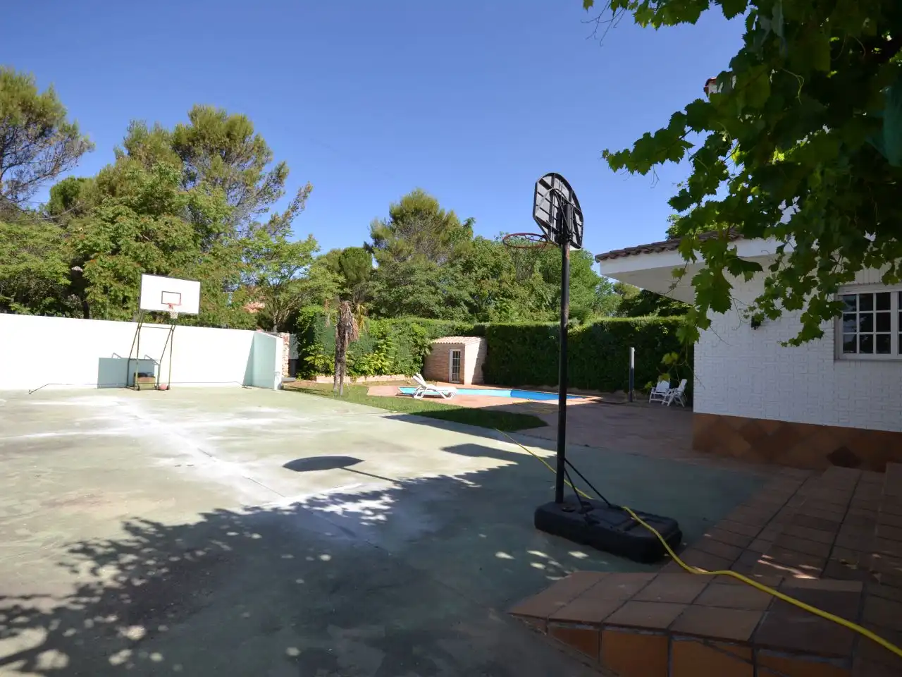 Houses for sale in Peñas Albas - Zulema Garden of Houses for sale in Villalbilla with Air Conditioner, Terrace and Swimming Pool