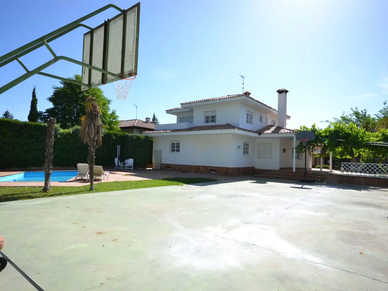 Houses for sale in Peñas Albas - Zulema Exterior view of Houses for sale in Villalbilla with Air Conditioner, Terrace and Swimming Pool