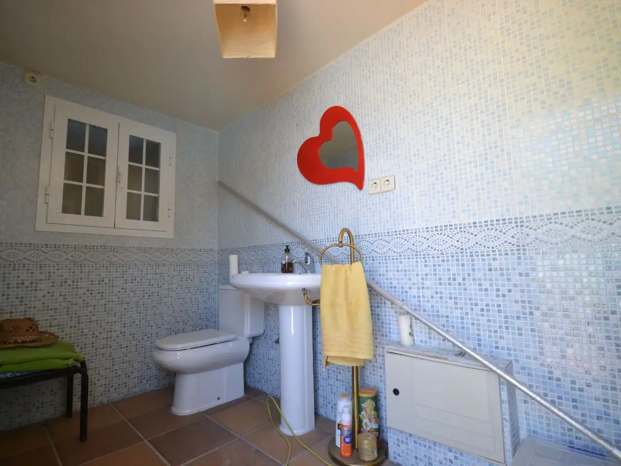 Houses for sale in Peñas Albas - Zulema Bathroom of Houses for sale in Villalbilla with Air Conditioner, Terrace and Swimming Pool