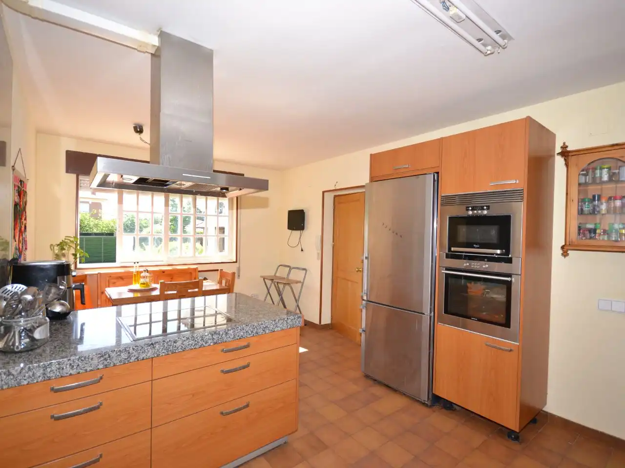 Houses for sale in Peñas Albas - Zulema Kitchen of Houses for sale in Villalbilla with Air Conditioner, Terrace and Swimming Pool