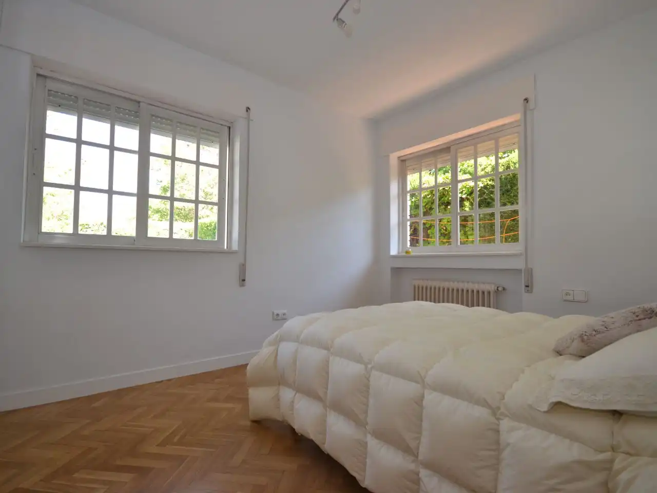 Houses for sale in Peñas Albas - Zulema Bedroom of Houses for sale in Villalbilla with Air Conditioner, Terrace and Swimming Pool