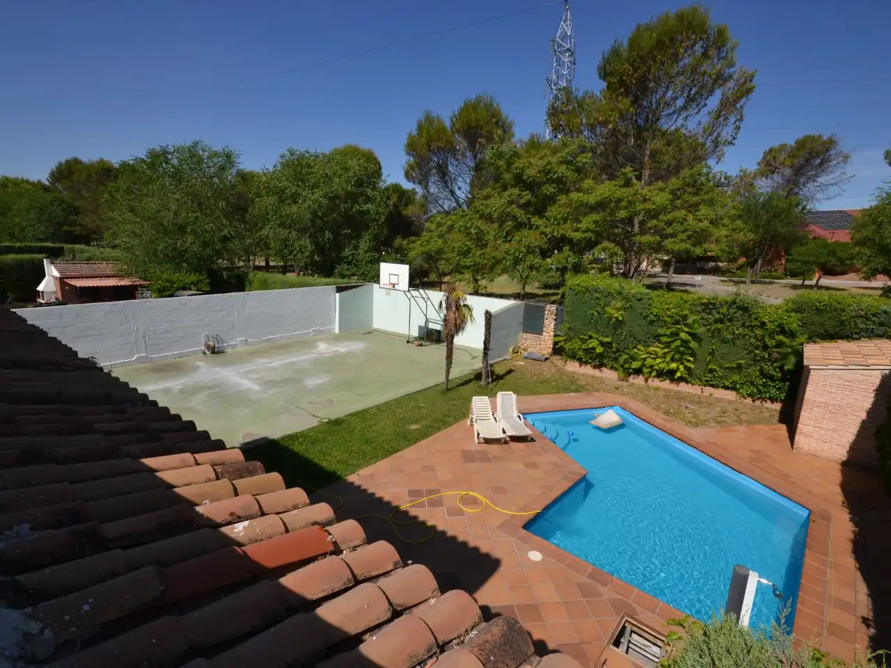 Houses for sale in Peñas Albas - Zulema Swimming pool of Houses for sale in Villalbilla with Air Conditioner, Terrace and Swimming Pool