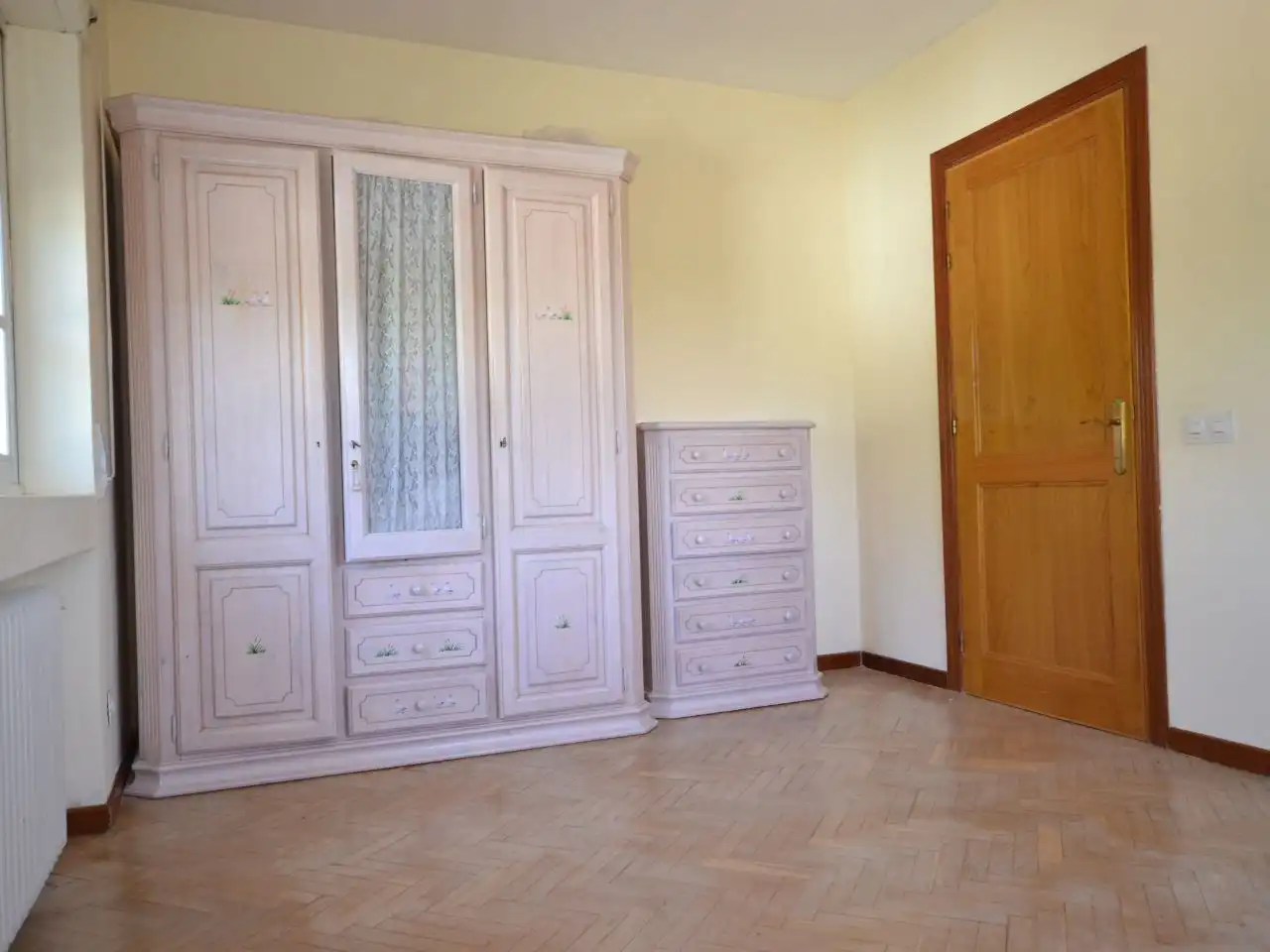 Houses for sale in Peñas Albas - Zulema Bedroom of Houses for sale in Villalbilla with Air Conditioner, Terrace and Swimming Pool