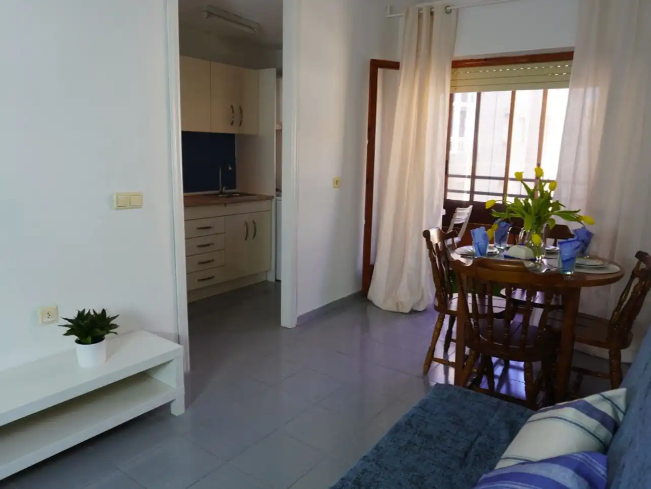 Kitchen of Apartments for rent in Torrevieja  with Furnished and Balcony