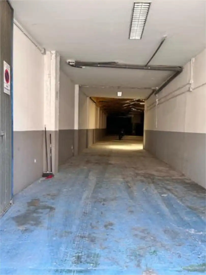 Nave industrial de alquiler en León Capital 