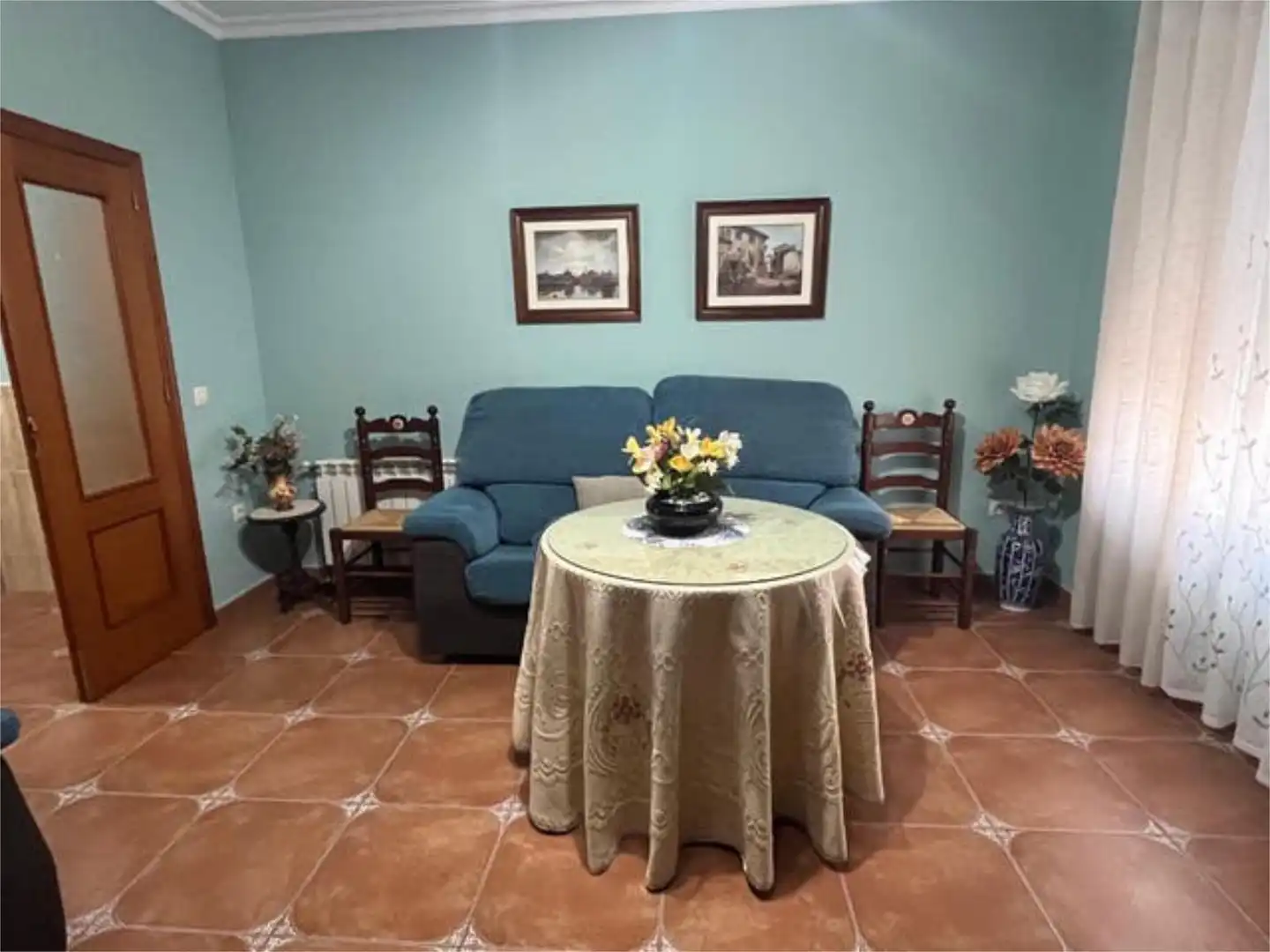 Casa o chalet de alquiler en San Clemente Sala de estar de Casa o chalet de alquiler en San Clemente con Calefacción, Jardín privado y Amueblado