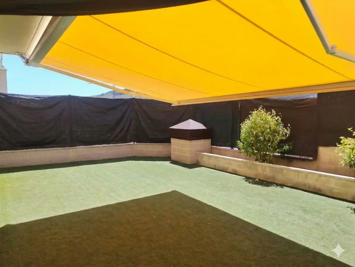 Piso en venta en Calle Reina Sofia, 11, PAU 2-600 Terraza de Piso en venta en Puertollano con Aire acondicionado y Piscina