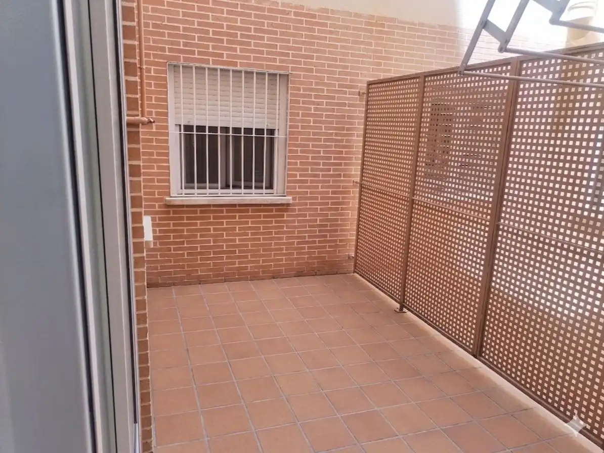 Piso en venta en Calle Reina Sofia, 11, PAU 2-600 Terraza de Piso en venta en Puertollano con Aire acondicionado y Piscina