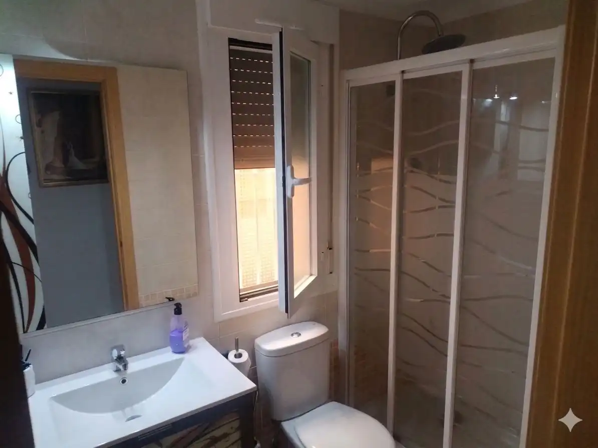 Piso en venta en Calle Reina Sofia, 11, PAU 2-600 Baño de Piso en venta en Puertollano con Aire acondicionado y Piscina
