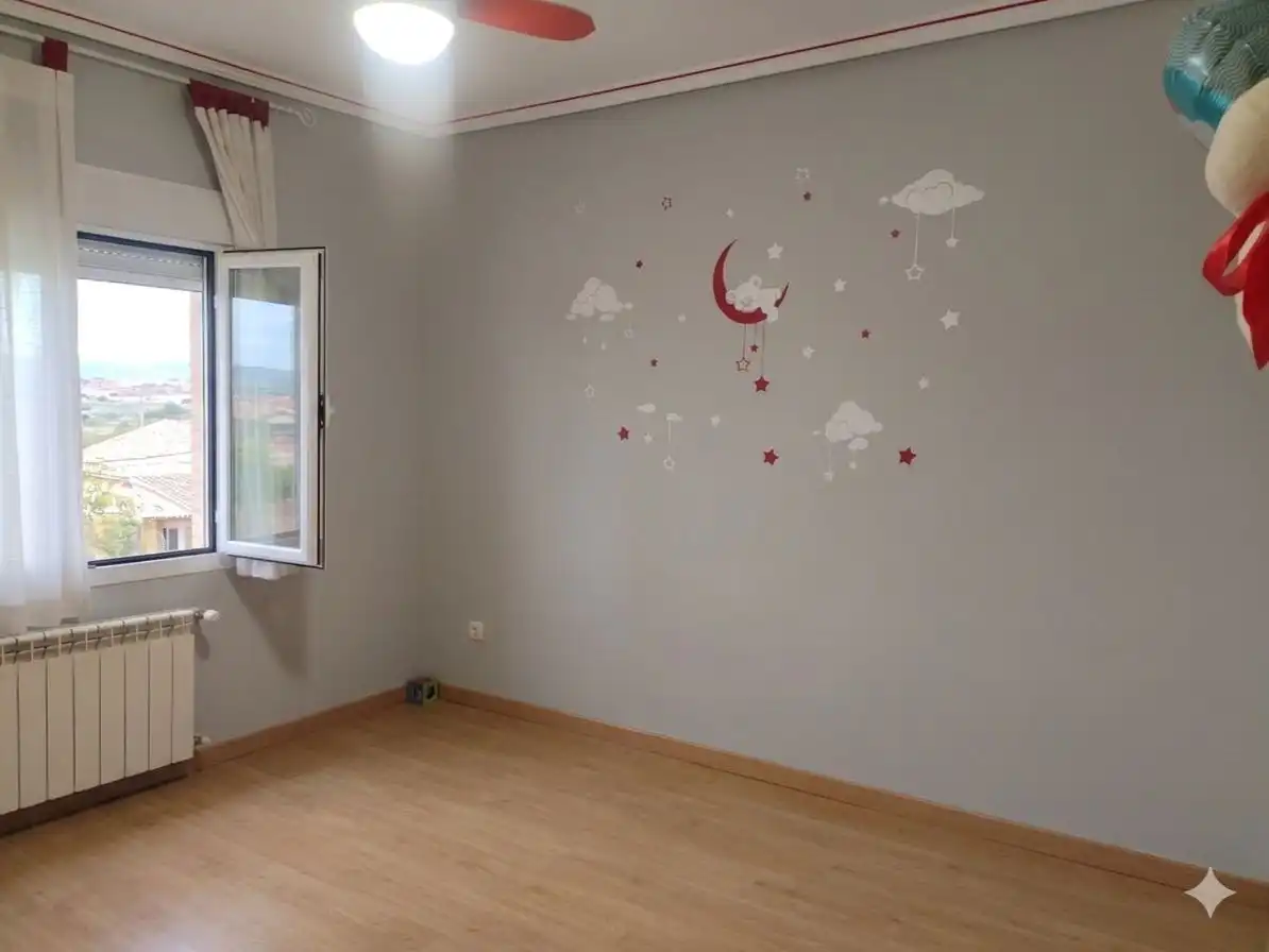 Piso en venta en Calle Reina Sofia, 11, PAU 2-600 Habitación de Piso en venta en Puertollano con Aire acondicionado y Piscina