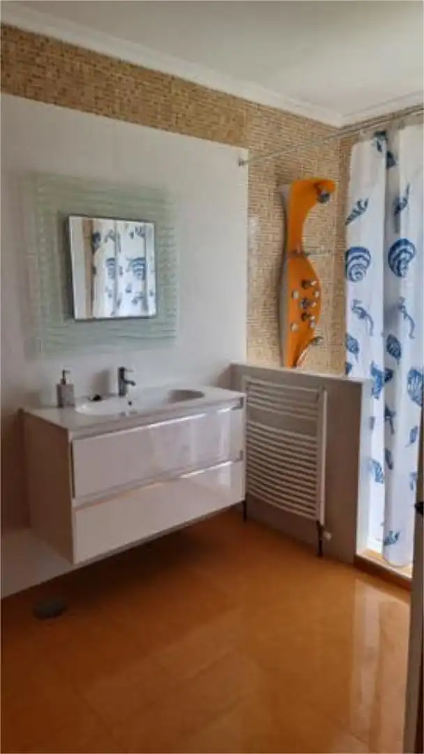Baño de Piso de alquiler en Suances con Calefacción y Amueblado