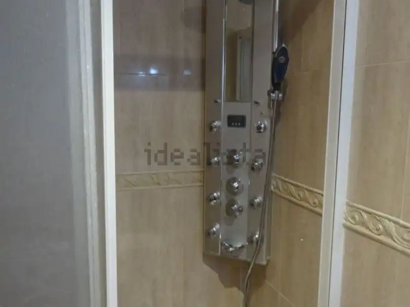 Badezimmer von Wohnung zur Miete in Valle de Hecho mit Heizung, Parkett und Terrasse