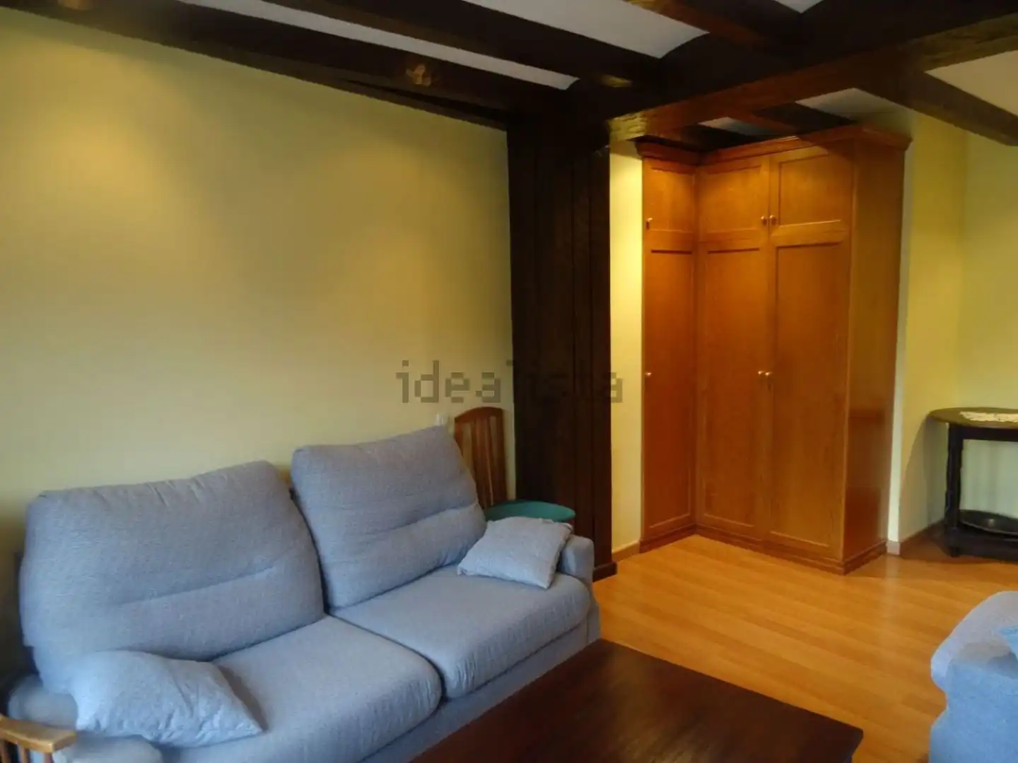 Wohnung zur Miete in Valle de Hecho mit Heizung, Parkett und Terrasse