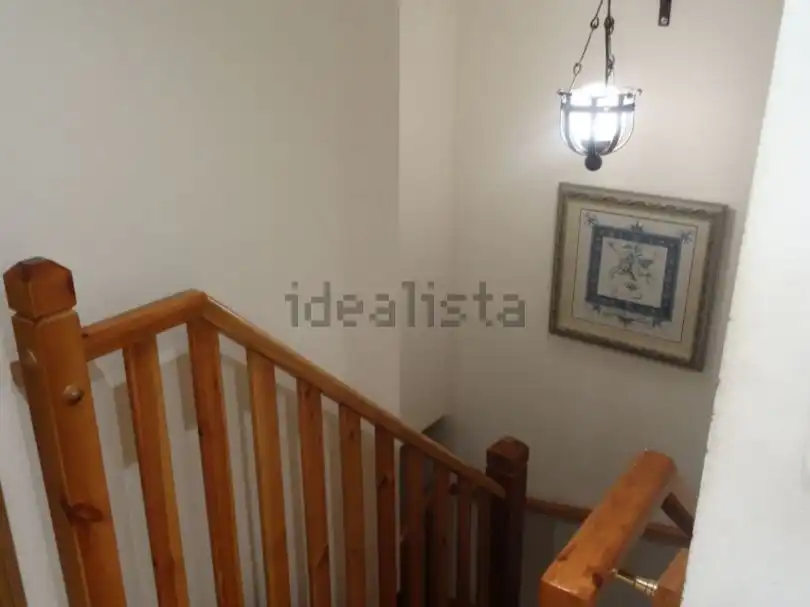 Wohnung zur Miete in Valle de Hecho mit Heizung, Parkett und Terrasse