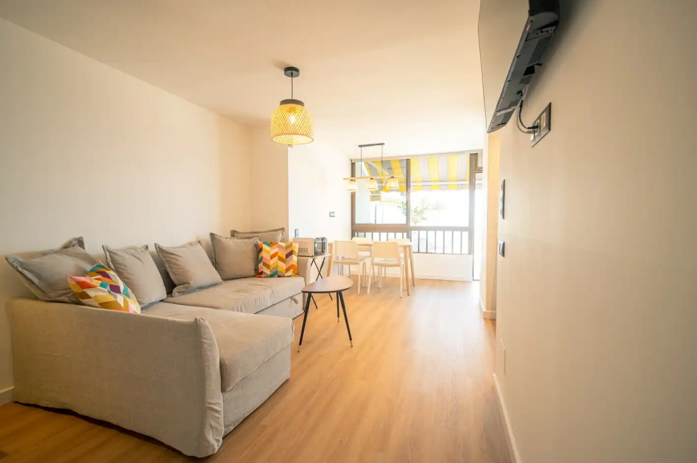 Estudi de lloguer a Avenida de la Verga, 4, Arguineguín Sala d'estar de Estudi de lloguer en Mogán amb Parquet, Terrassa i Moblat