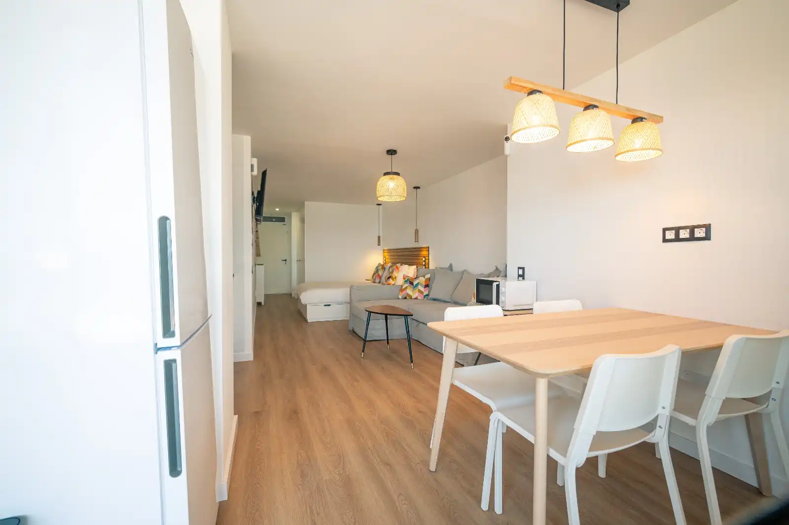 Estudi de lloguer a Avenida de la Verga, 4, Arguineguín Sala d'estar de Estudi de lloguer en Mogán amb Parquet, Terrassa i Moblat