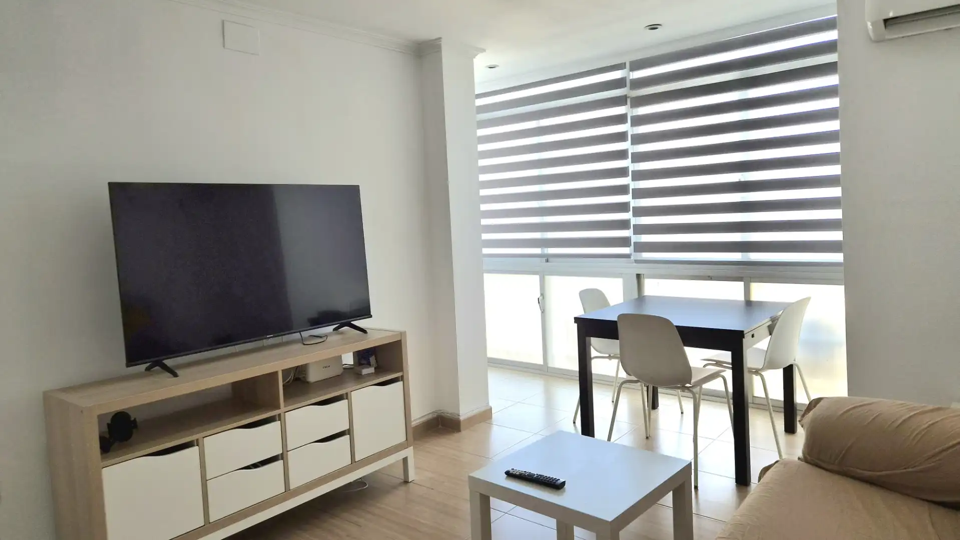 Room in Avenida Doctor Fedriani, 15, El Torrejón - El Cerezo Room in Avenida Doctor Fedriani, 15, El Torrejón - El Cerezo
