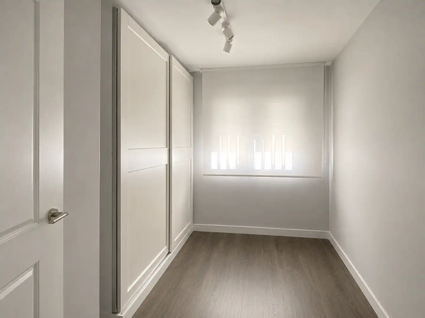 Piso en venta en Calle del Camino de los Vinateros, 33, Media Legua Habitación de Piso en venta en Madrid con Aire acondicionado, Calefacción y Trastero