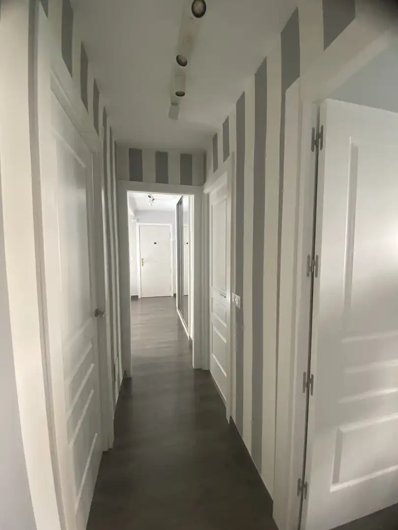 Piso en venta en Calle del Camino de los Vinateros, 33, Media Legua Piso en venta en Madrid con Aire acondicionado, Calefacción y Trastero