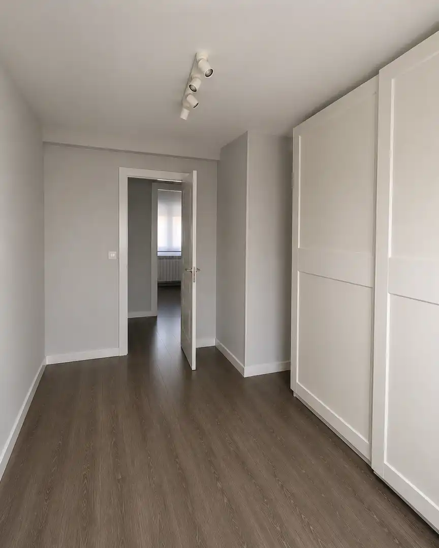 Piso en venta en Calle del Camino de los Vinateros, 33, Media Legua Piso en venta en Madrid con Aire acondicionado, Calefacción y Trastero