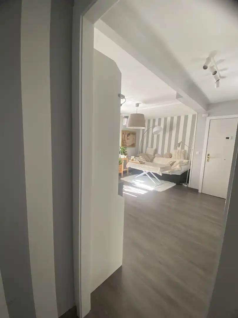Piso en venta en Calle del Camino de los Vinateros, 33, Media Legua Habitación de Piso en venta en Madrid con Aire acondicionado, Calefacción y Trastero