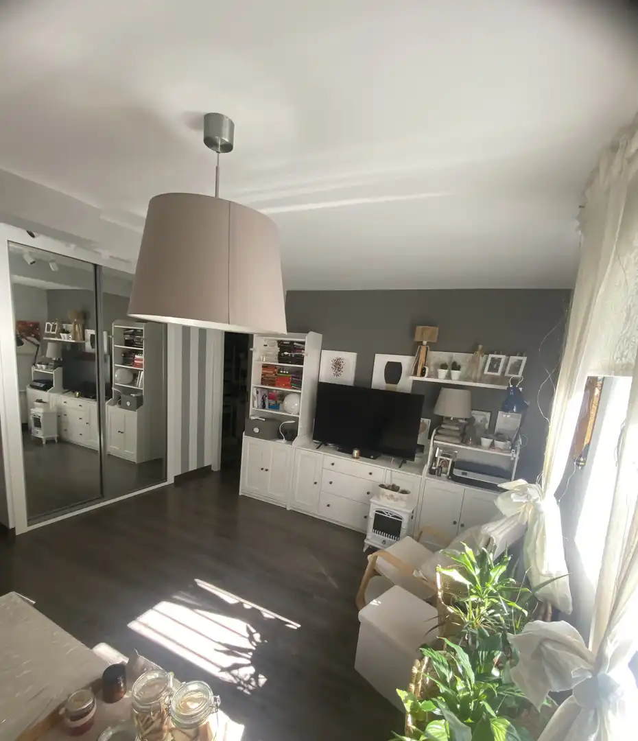 Piso en venta en Calle del Camino de los Vinateros, 33, Media Legua Sala de estar de Piso en venta en Madrid con Aire acondicionado, Calefacción y Trastero