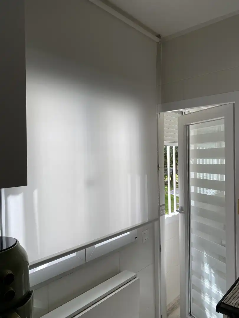 Piso en venta en Calle del Camino de los Vinateros, 33, Media Legua Piso en venta en Madrid con Aire acondicionado, Calefacción y Trastero