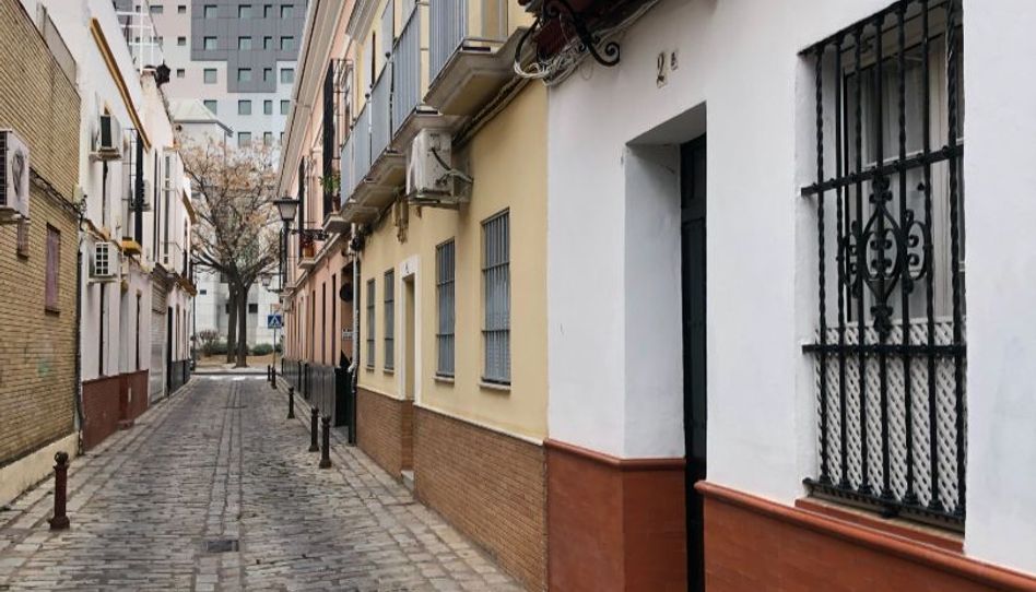 Piso de alquiler en Calle Valme, 10, La Buhaira, Sevilla Capital - imagen 1 Foto 1 de Piso de alquiler en Calle Valme, 10, La Buhaira, Sevilla Capital